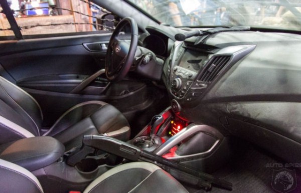 The Best Car for a Zombie Apocalypse (17 photos)