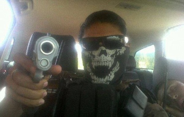 Mexican Drug Cartel Members on Facebook (17 photos)