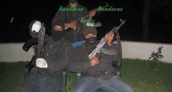 Mexican Drug Cartel Members on Facebook (17 photos)