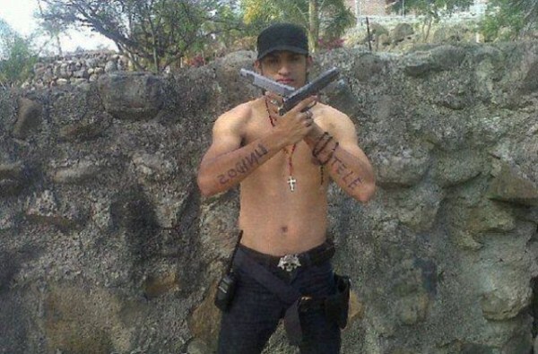 mexican drug cartels now use facebook for publicity 640 10