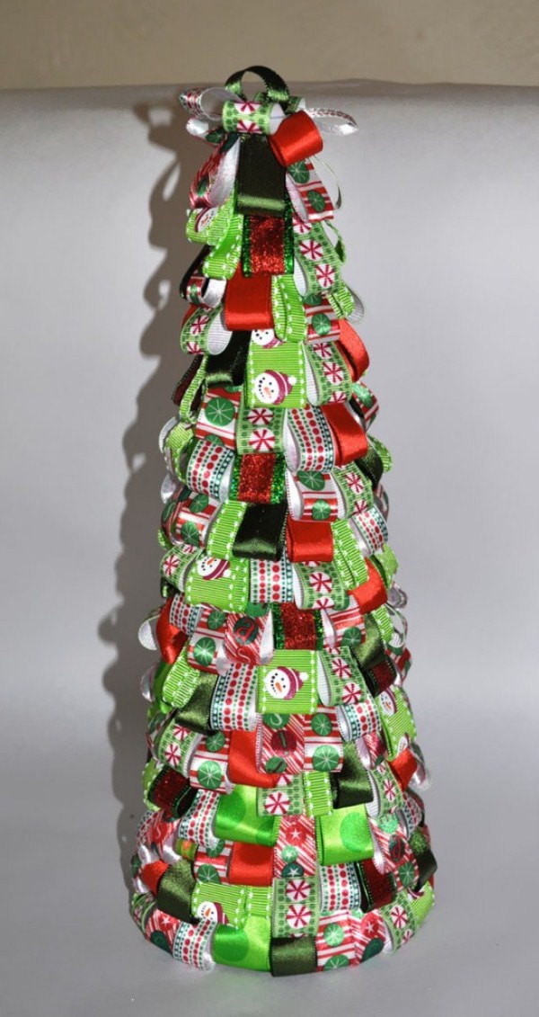 27 Creative DIY Christmas Tree Ideas (27 photos)