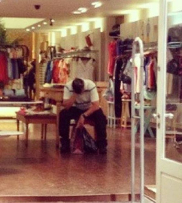 Men Who Hate Shopping With Women (40 photos)