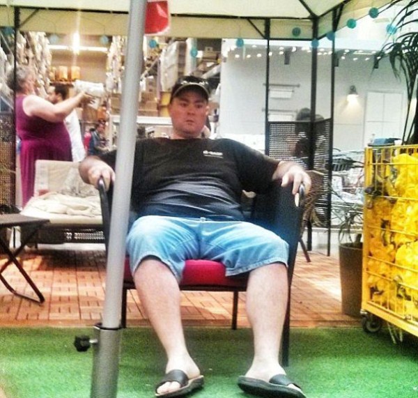 Men Who Hate Shopping With Women (40 photos)