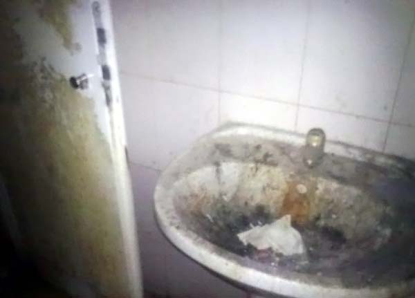 Inside a Disgusting Hostel in Kiev (16 photos)