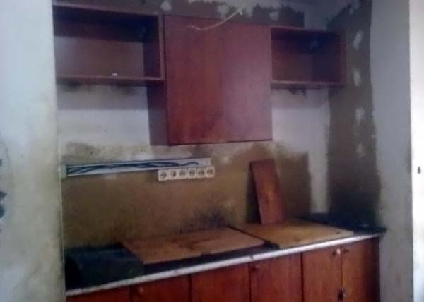 Inside a Disgusting Hostel in Kiev (16 photos)