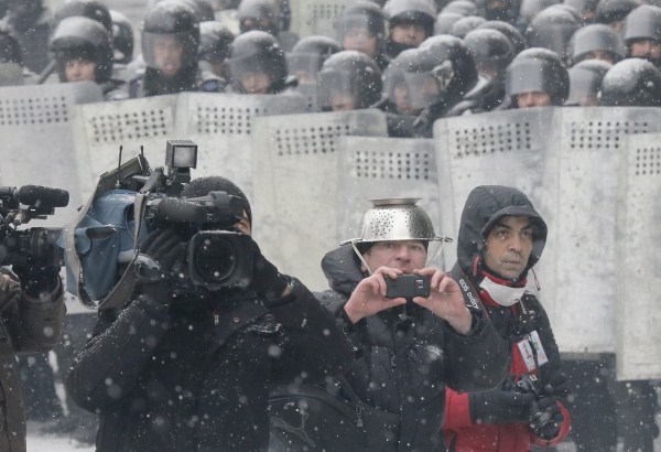 riots in kiev 25