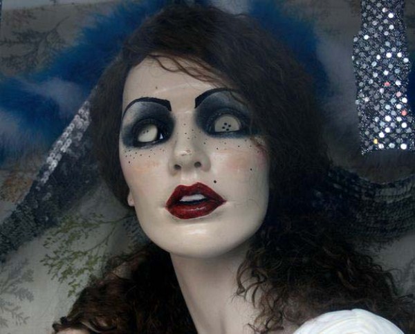 Slightly Disturbing Mannequins (41 photos)