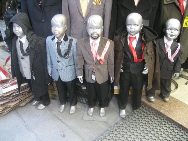 Slightly Disturbing Mannequins (41 photos)