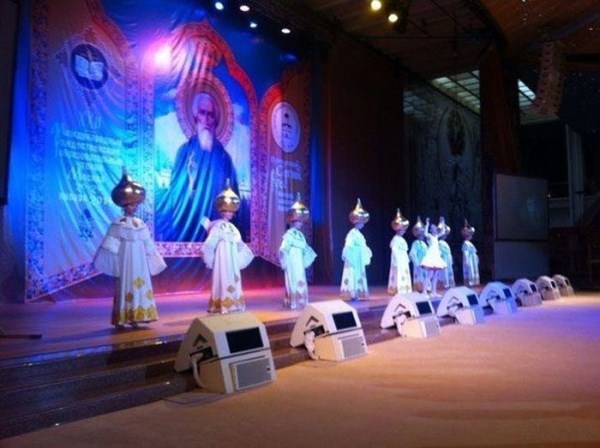 It’s Happening Right Now, in Russia (58 photos)