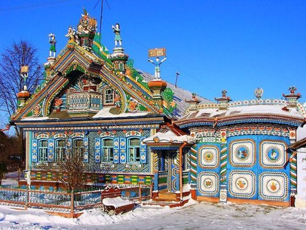 It’s Happening Right Now, in Russia (58 photos)