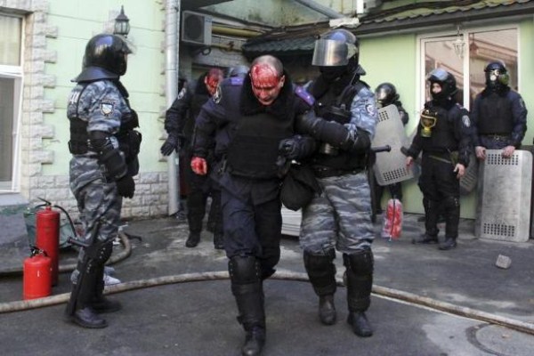 riots in kiev 36