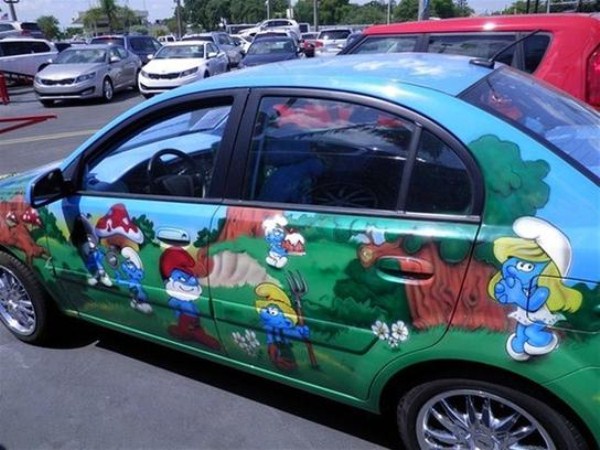 Smurfs Themed Car (14 photos)
