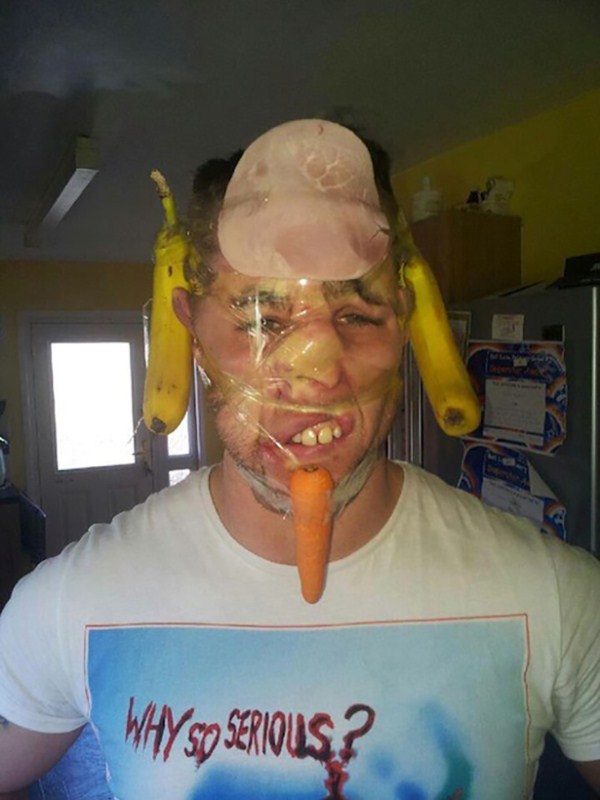 Sellotape Selfies Are the Latest Internet Trend (35 photos)