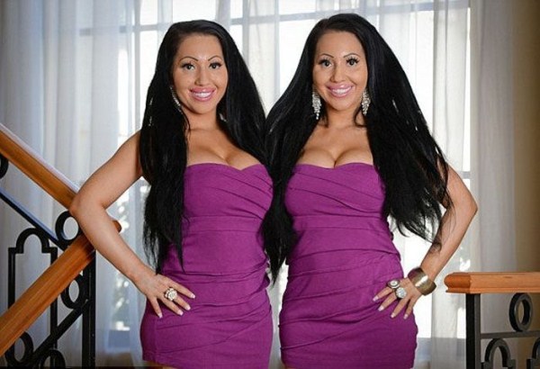 Silicone Twin Sisters (24 photos)