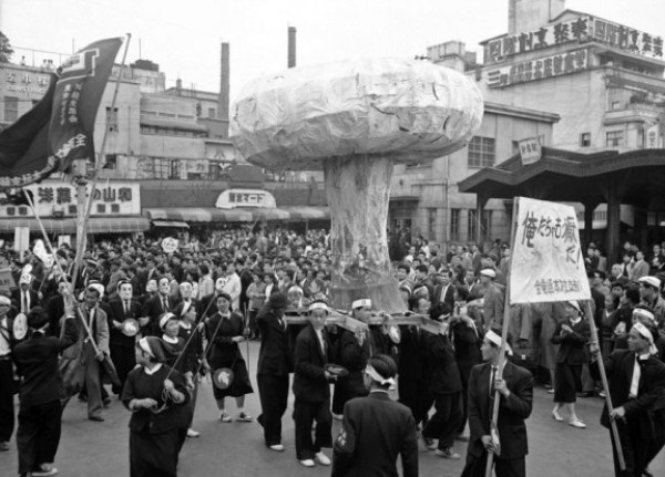 39 Photos From Across Postwar Japan (39 photos)