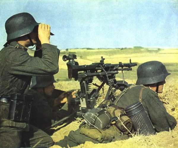 40 Color Photos of the German Troops During WWII (40 photos)