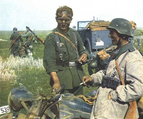 40 Color Photos of the German Troops During WWII (40 photos)