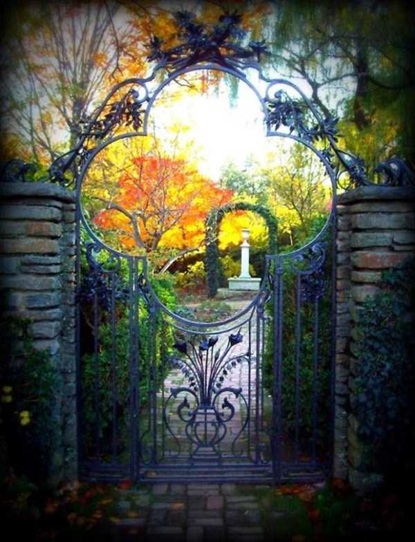 30 Awesome Fairy Tale Garden Gates (30 photos)