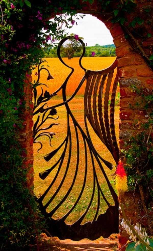 30 Awesome Fairy Tale Garden Gates (30 photos)