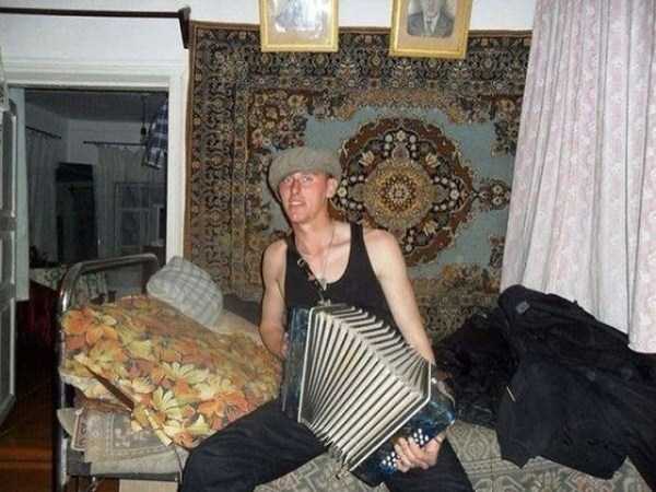 Russians Are Crazy About Carpets (32 photos)