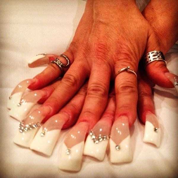 Women With Insanely Long Nails (50 photos)