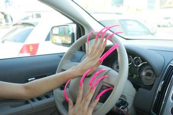 Women With Insanely Long Nails (50 photos) 36