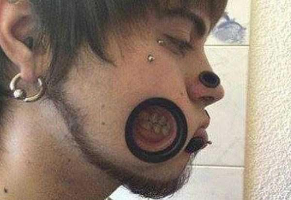 This Guy Is Freaking Scary (4 photos) 5