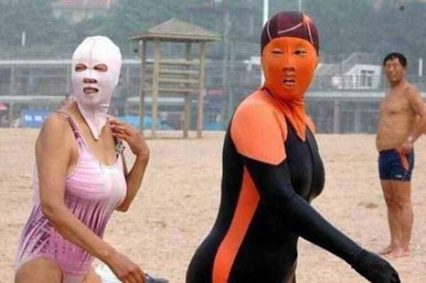 60 WTF Beach Moments (60 photos)