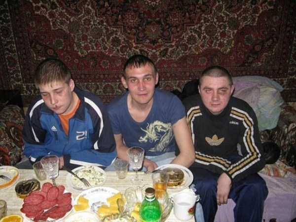 Notorious Russian Gangsters Posing (20 photos)
