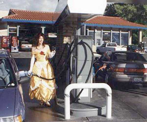 weird people at gas stations 6