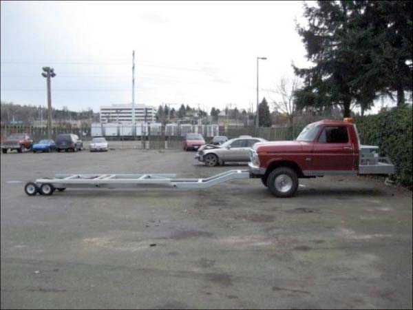 Somethings Wrong With This Truck (6 photos)