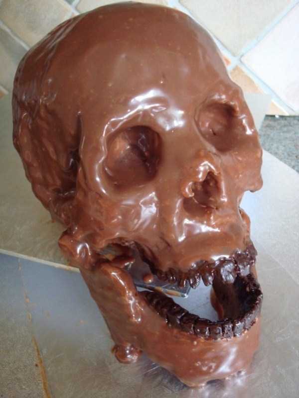 bizarre chocolate sculptures 3