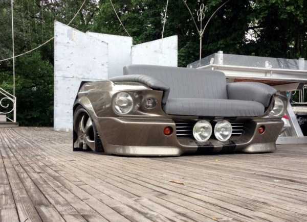 Fully Functional Couch Made From Ford Mustang (24 photos)