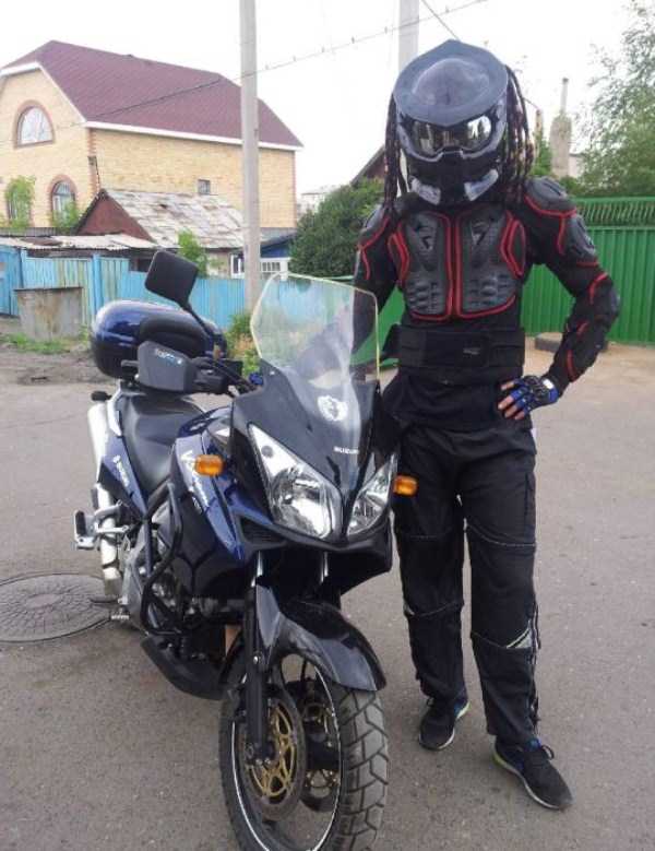 Custom Made Predator Motorcycle Helmet (49 photos)
