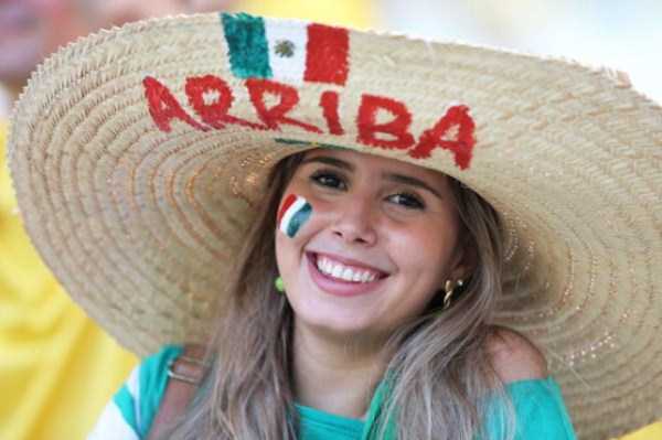 Some Soccer Fans Are Hotter Then Others (65 photos)