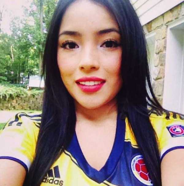 Some Soccer Fans Are Hotter Then Others (65 photos)