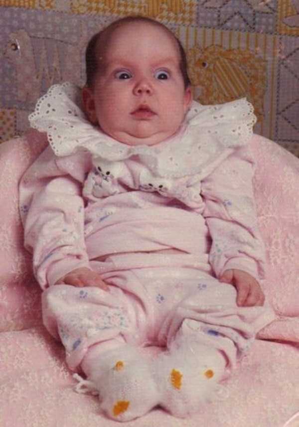 29 Hilariously Awkward Baby Photos (29 photos)