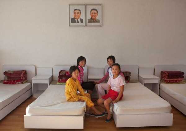 Inside North Korean Summer Camp for Children (49 photos)
