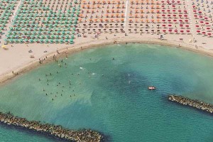 Colorful Italian Beaches From Above (29 photos) 11
