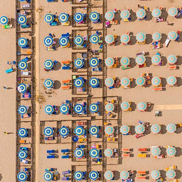 Colorful Italian Beaches From Above (29 photos)