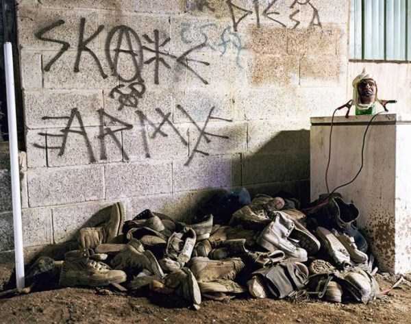 Living in the World of Anarchy (28 photos)