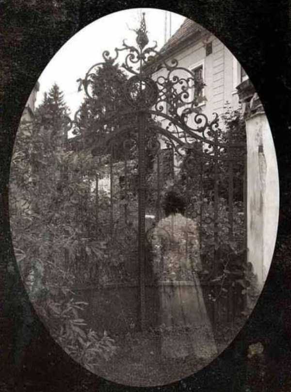 Creepy Vintage Photos That Will Give You the Chills (25 photos)