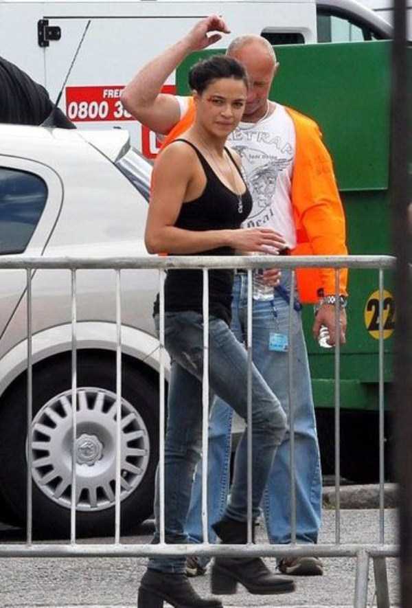 Behind the Scenes of Fast and Furious (99 photos)