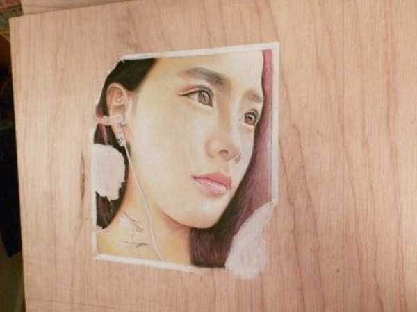 Stunning Photorealistic Drawings on Wooden Boards (31 photos)
