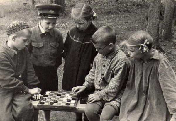 Children in the Soviet Union (63 photos)