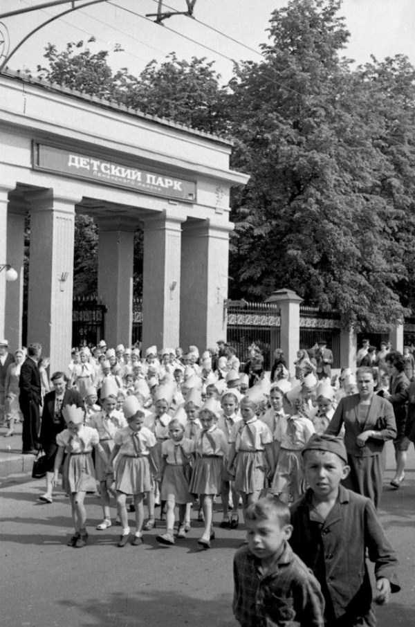 Children in the Soviet Union (63 photos)