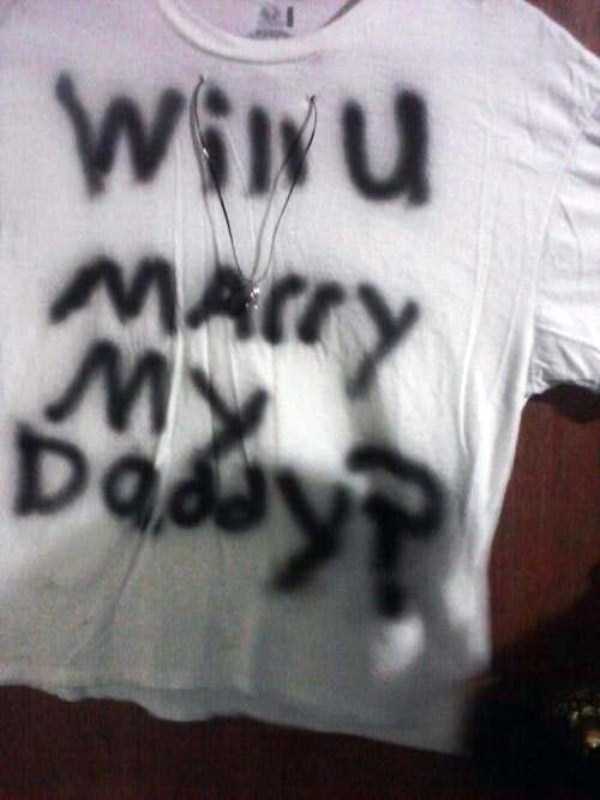 Not So Romantic Marriage Proposals (30 photos)