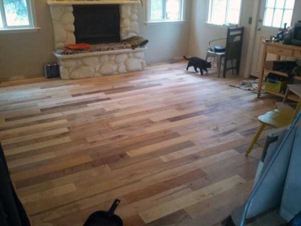 Wooden Flooring Made From Old Shipping Pallets (31 photos)