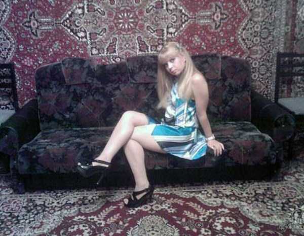 Russian Girls Posing With Their Favourite Rugs (55 photos)