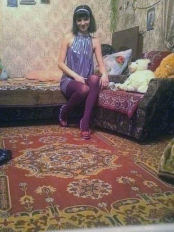 Russian Girls Posing With Their Favourite Rugs (55 photos)